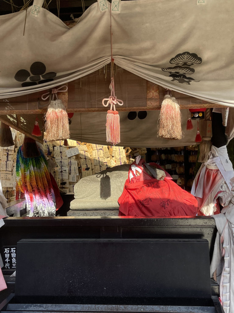 牛社「一願成就のお牛さん」