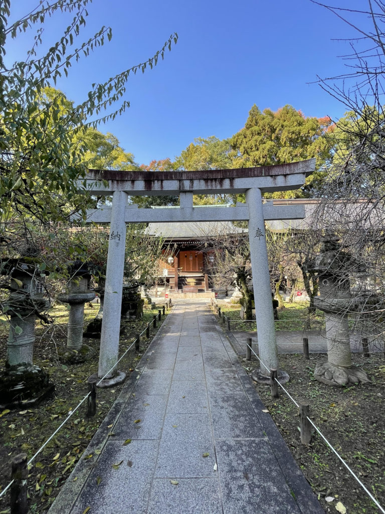一之保神社(いちのほじんじゃ)、奇御魂神社(くしみたまじんじゃ)