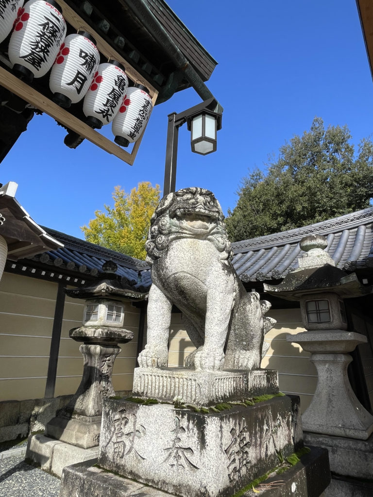 東門 狛犬(阿形)